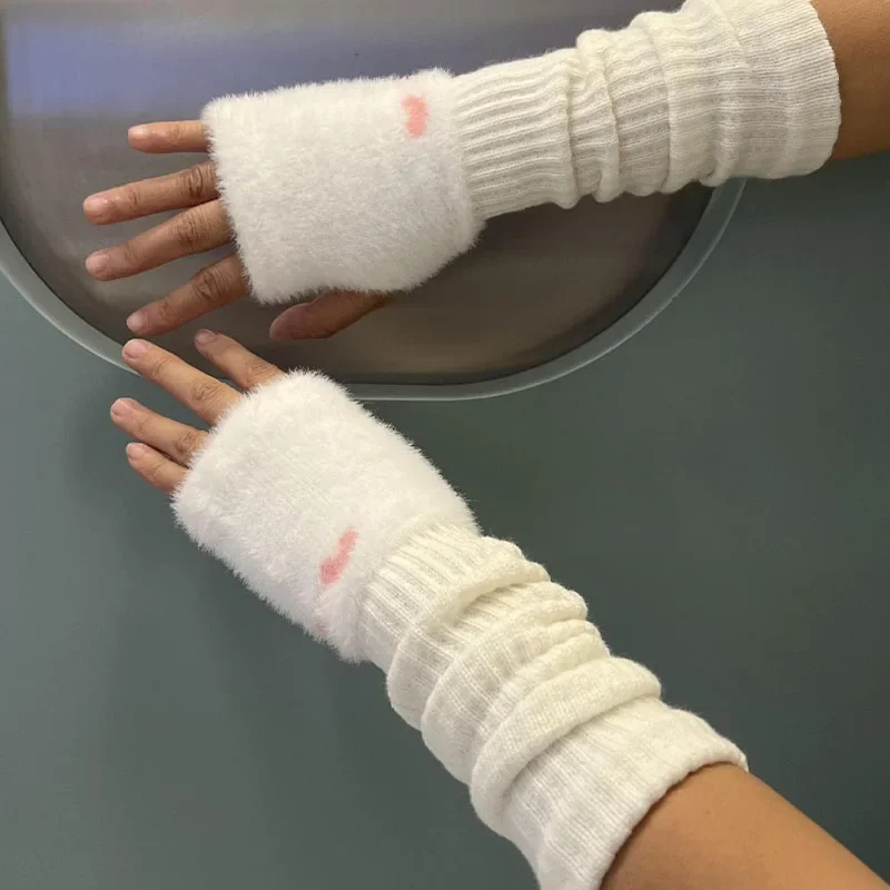 Guantes largos de punto de lana de visón para mujer, calentadores de brazo sin dedos, monocromáticos, informales, Punk, gótico, bordado de amor, mitones de muñeca, Y2K