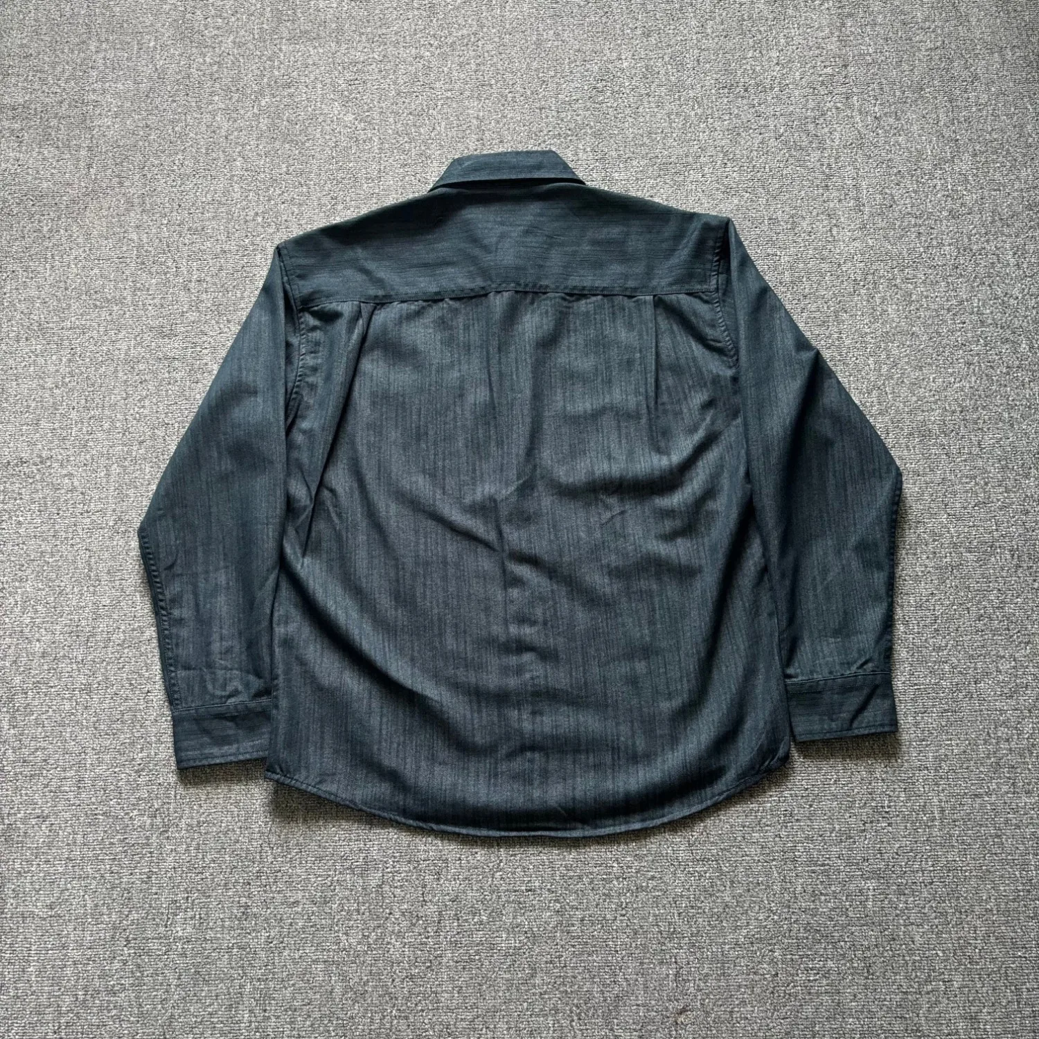 Men's retro denim long-sleeved button-down shirt with loose shoulder lapel collar, casual outerwear with a thin denim jacket top