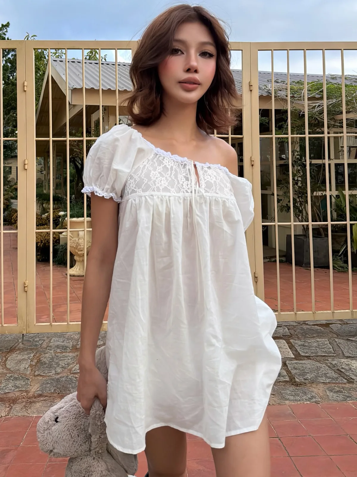 Weißes schulterfreies Spitzen- – Off Shoulder Puff Sleeve Sundress Bewertung und Preis