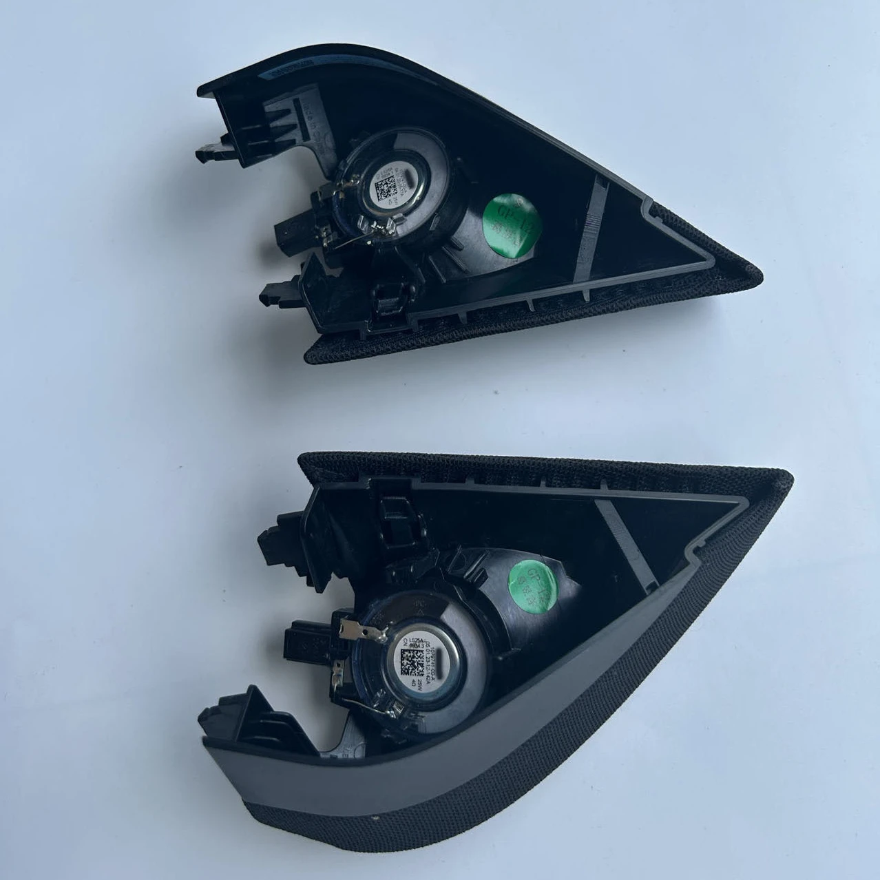 لملحقات تسلا نموذج Y مرآة الرؤية الخلفية لوحة مثلثة غطاء مكبر الصوت ستيريو 1498204-00-B 1498205-00