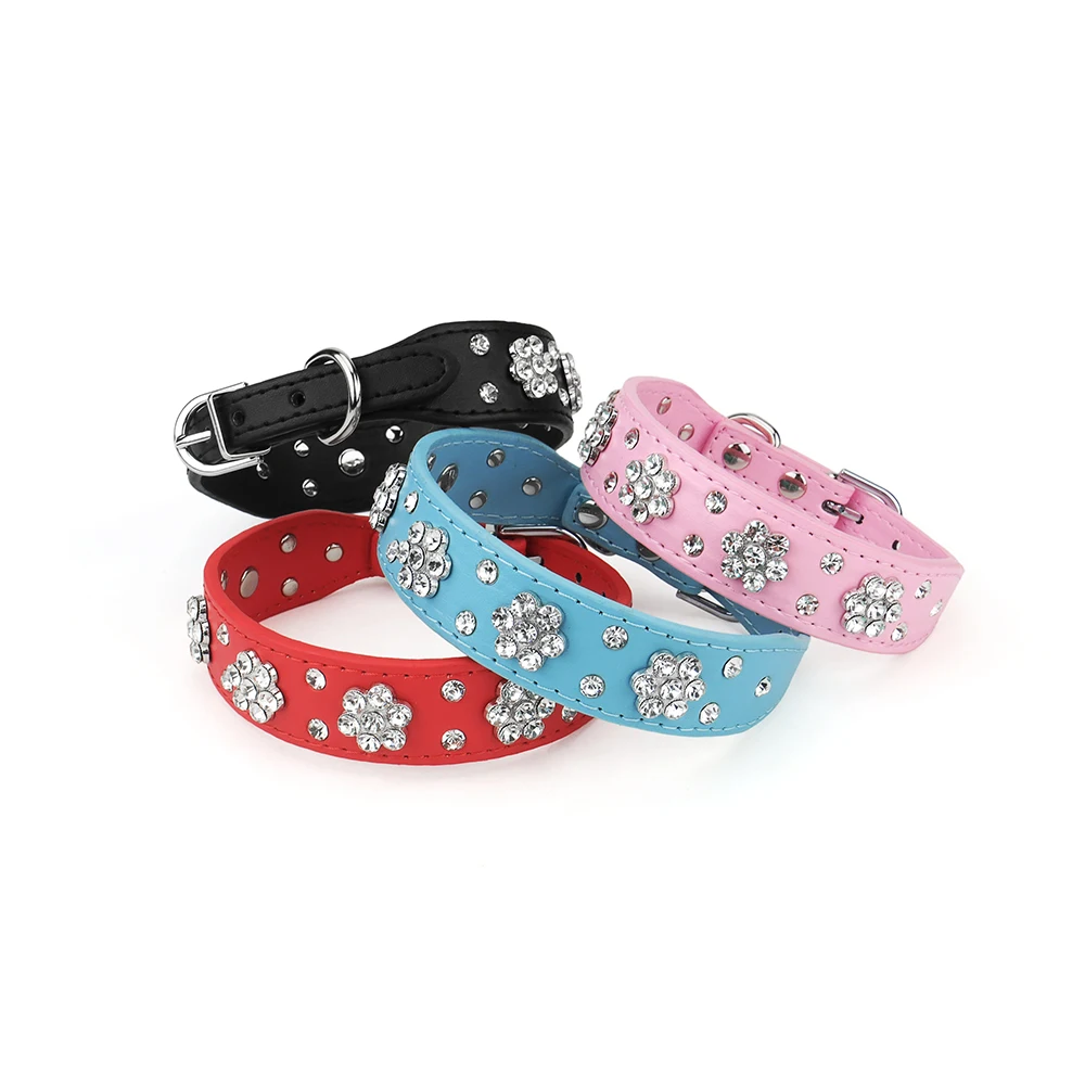 Leather Cat Collar with Shiny Rhinestone Decoration, Adjustable Pet Collar Metal Grommet Is Durable and Fits Cats & Medium Dogs