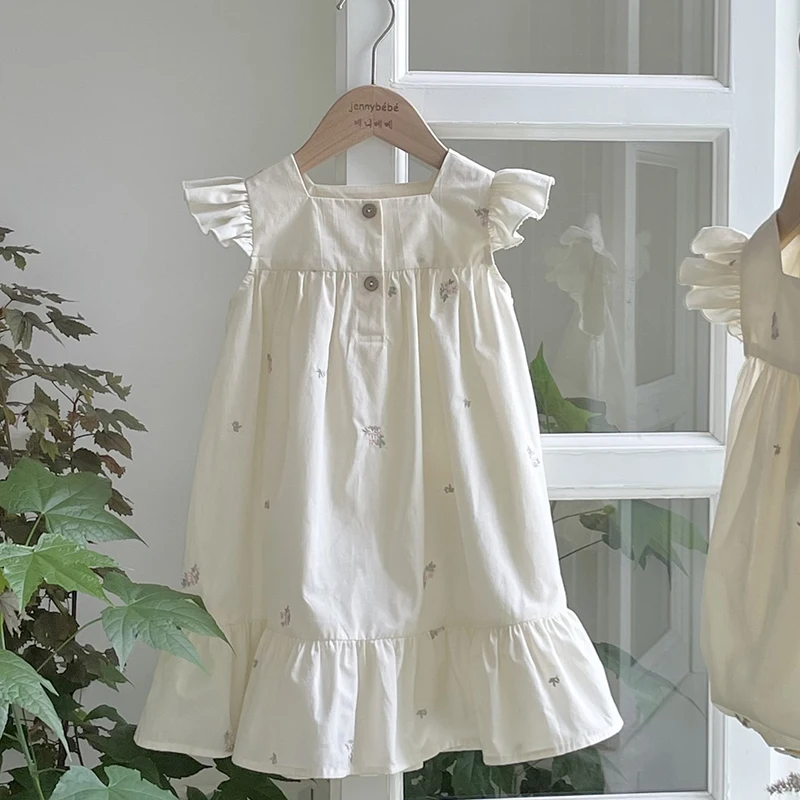 

2025 Baby Dresses Summer Girls Dresses Flying Sleeve Dress Casual Ruffled Dresses Solid Embroidered Flowers A Line Kids Clothes