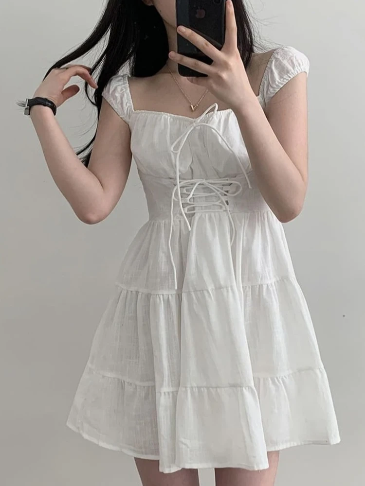 เสื้อกั๊กทรงเอ สีขาว สไตล์เกาหลี สำหรับผู้หญิง ฤดูร้อน หวาน น่ารัก เอวสูง กระชับสัดส่วน  กระโปรงทรงเอ  เข้ารูป  พร้อมเข็มขัด