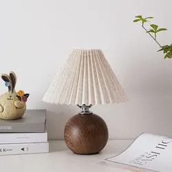 Ceramic Pleated Table Lamp Bedroom Ins Girl Nordic Bedside Lamp Creative Retro Bedside Table Lamp Decorative Lamps