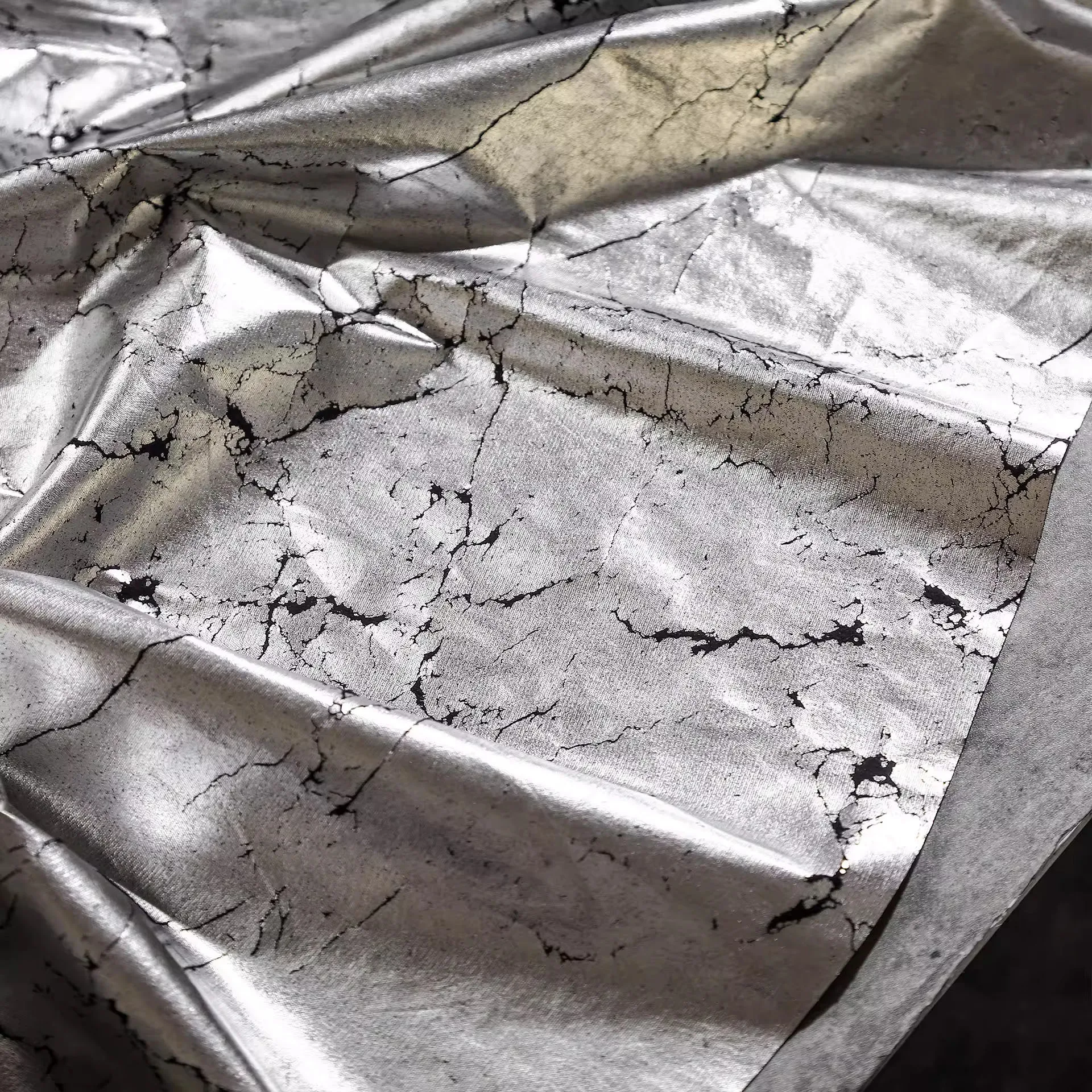 

1yard Bright silver metallic crack coating leather fabric Coat,skirt，bag diy designer Fabrics for patchwork