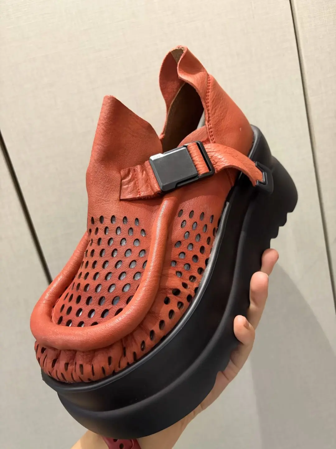 

Birkuir Retro Hollow Out Wedges Shoes For Women Flat Platform Buckle Thick Heel Luxury Genuine Leather Casual Wedges Shoes