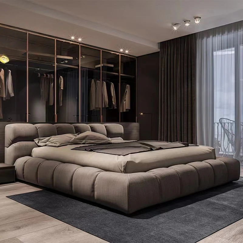 

Fabric bed Modern simple light luxury master bedroom 1.8 soft bed Italian solid wood tatami double wedding bed