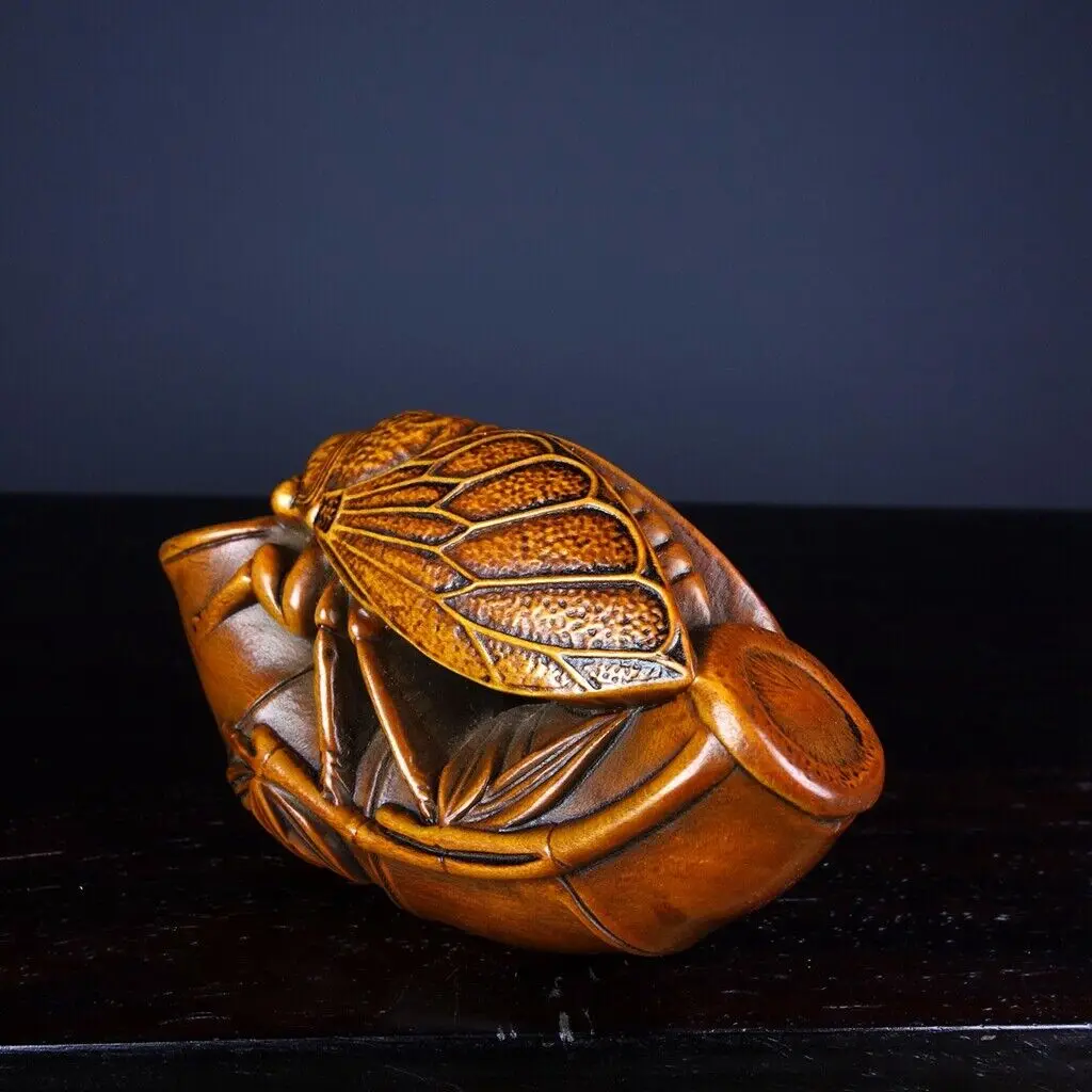 Chinese Natural Boxwood Hand-carved Cicada Statue Exquisite Artwork for Home Decor