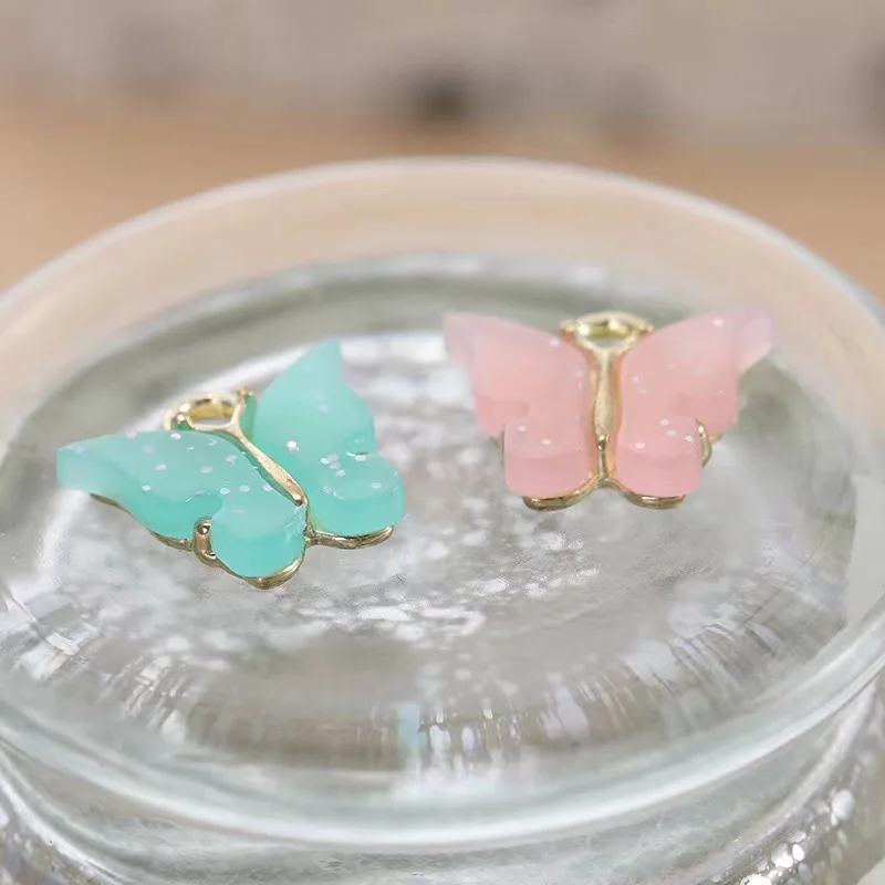 

Fashion clothing material pendants, alloy acrylic colorful butterfly pendants, DIY jewelry accessories