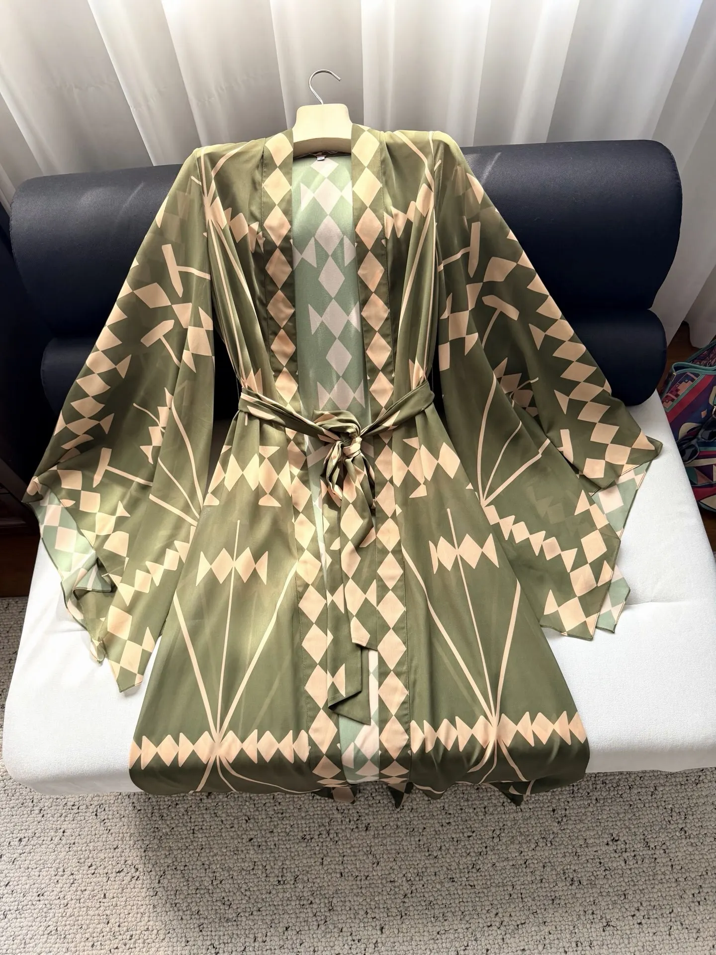 2026 new spring/summer geometric diamond printed lace up loose sleeves with a sense of sagging vacation style long cardigan