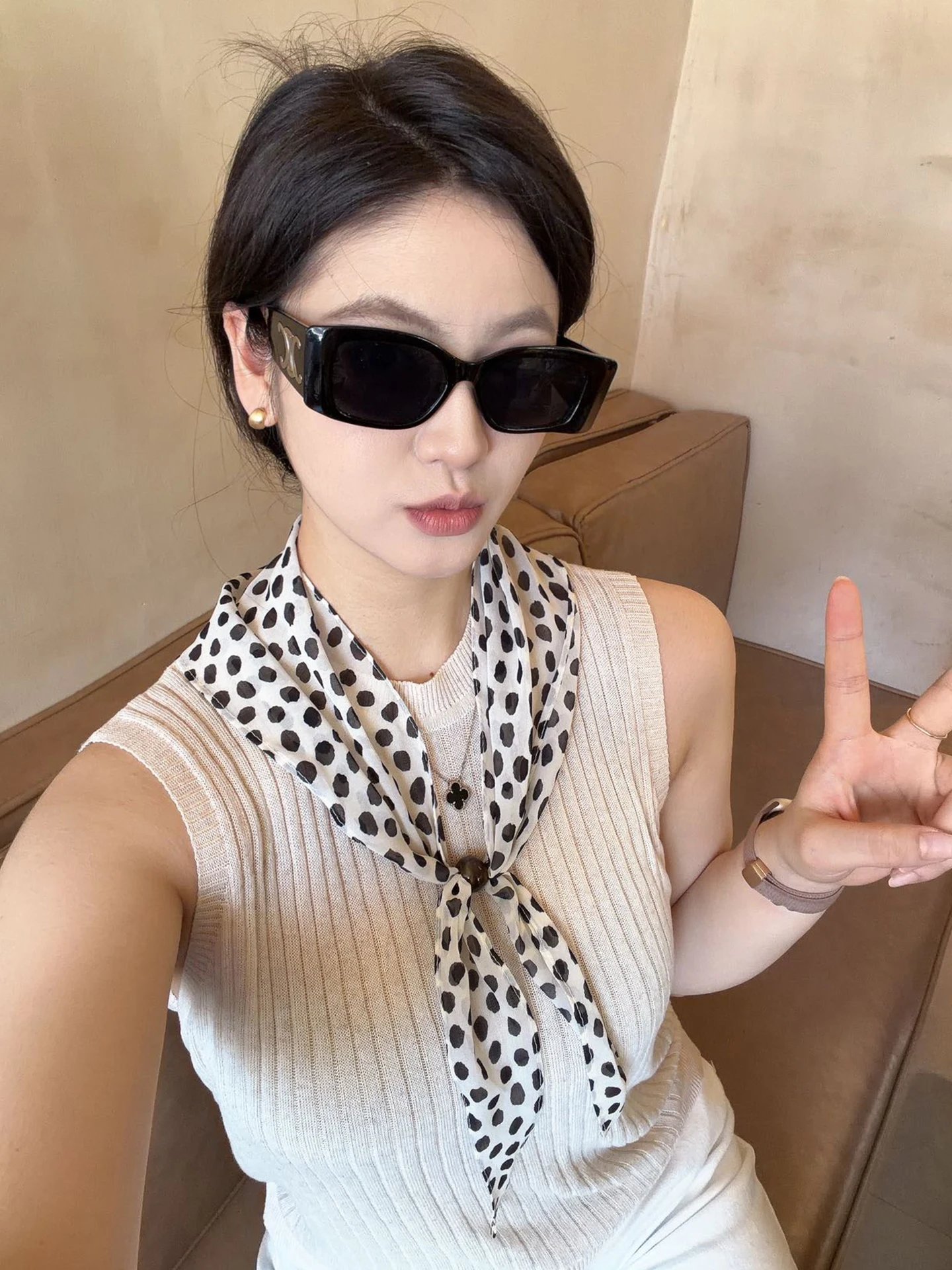 2026 New Retro Print Silk Scarf Women's Luxury Fashion Necktie Versatile Hairband Decoration Triangular Shape Multifunctional