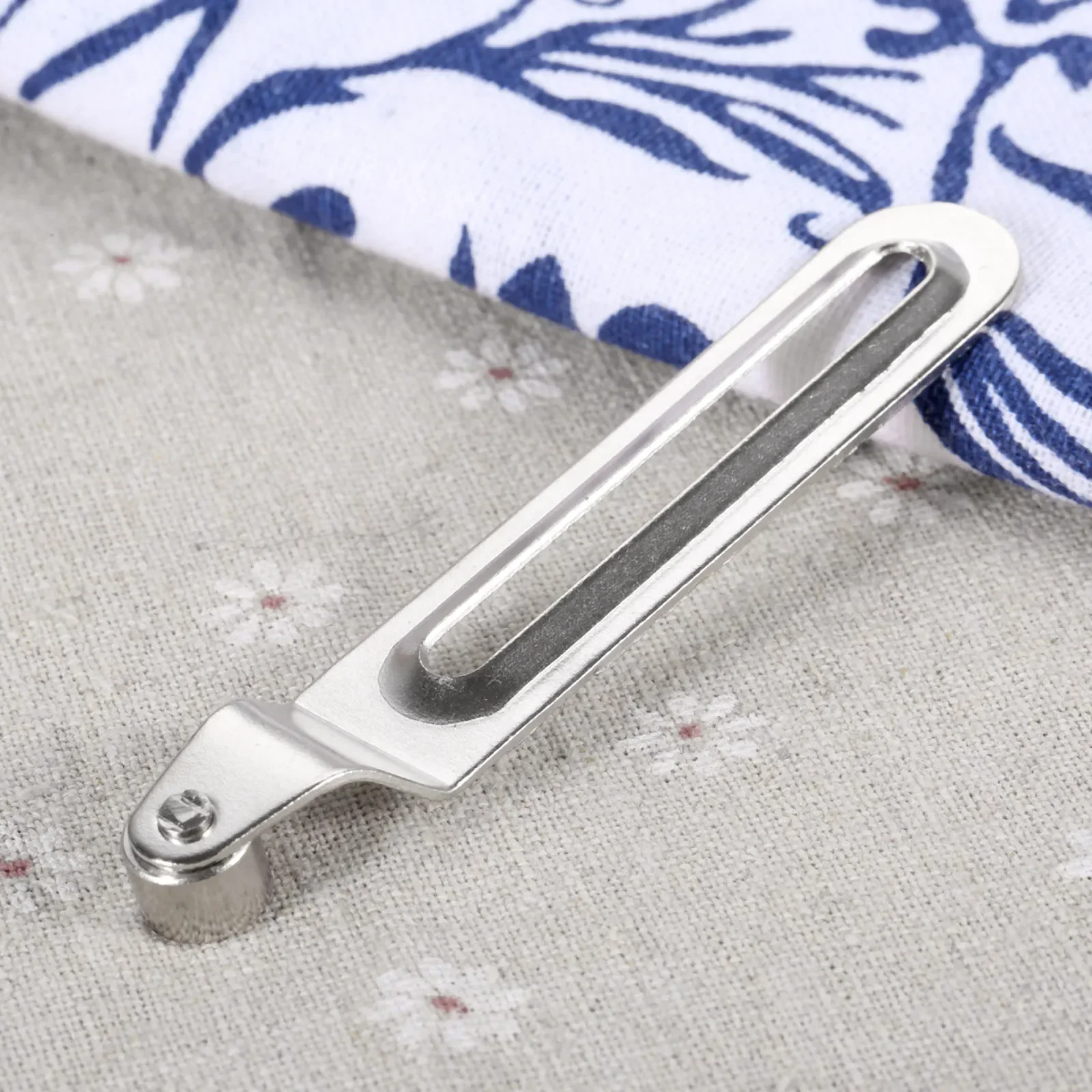 G10 Metal Lockstitch Sewing Machine Synchronous Machine Guide for Blind Stitching Presser Foot Lace& Fabric Edge Joining Locator