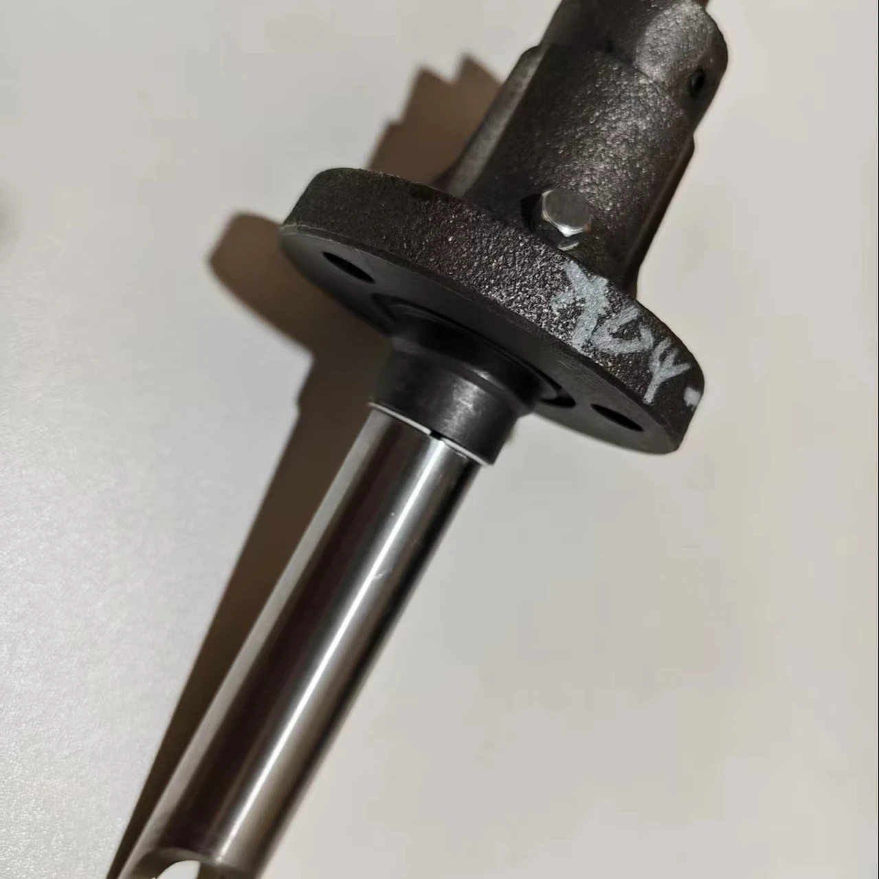 

Refrigeration and air Conditioning Accessories Centrifuge First Stage Guide Vane Fork OPR00326