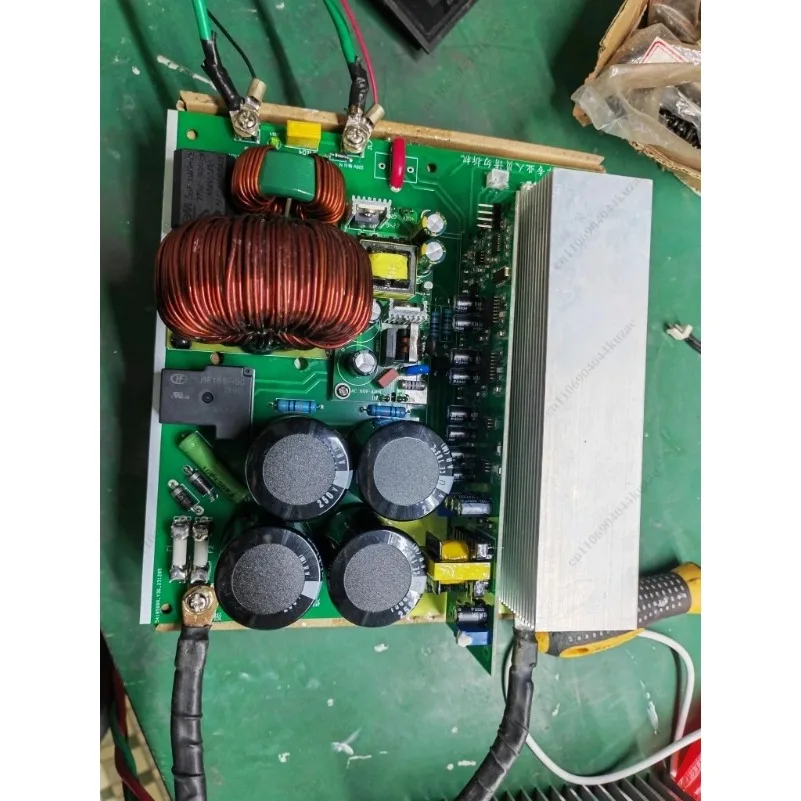 High Voltage 320-750v Input Pure Sine Wave Inverter Power 7kW with Its Own Developed Drive Board