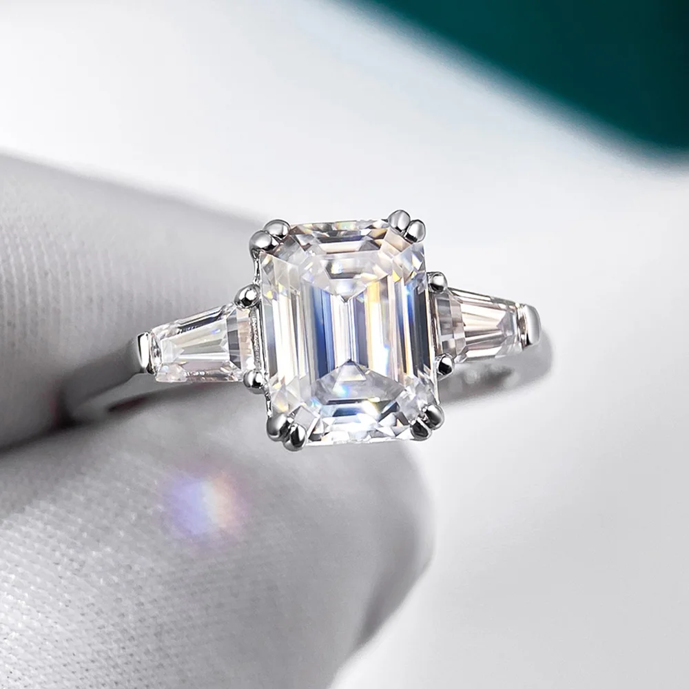 COSYA 1-4CT Emerald Cut Full Moissanite Ring for Women 3-Stone S925 Sterling Silver Lab Diamond Wedding Band Engagement Jewelry
