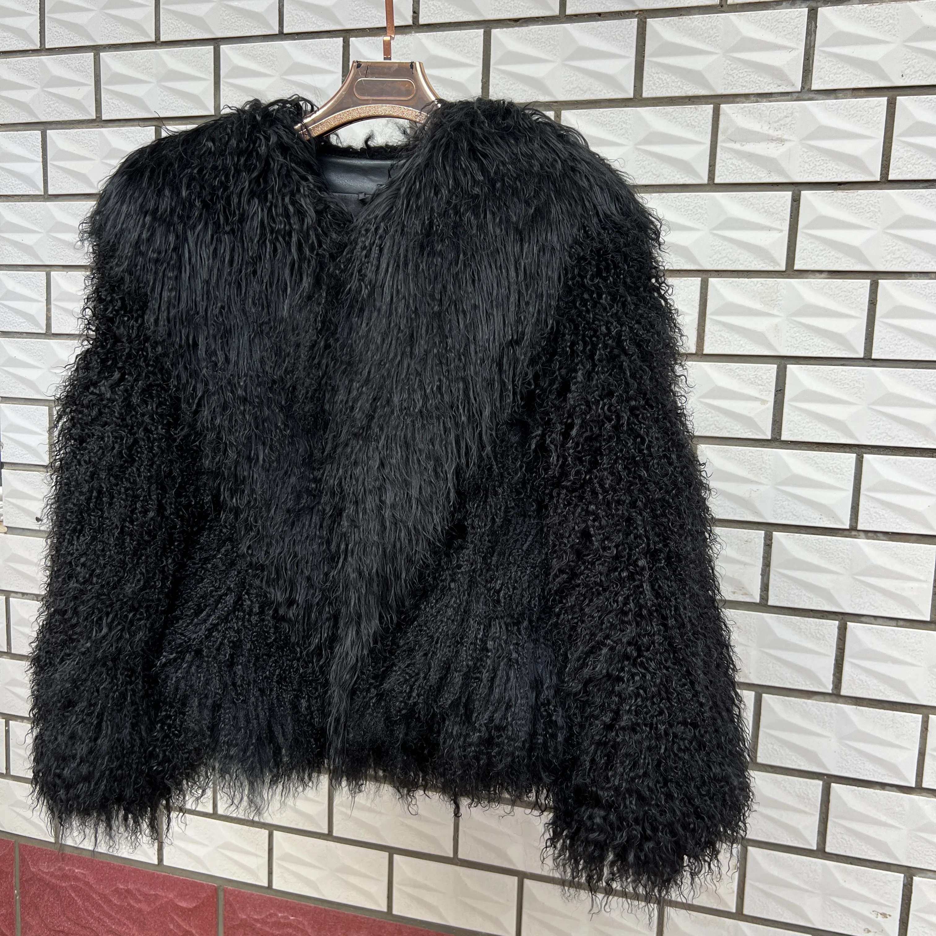 2025 Новая зимняя женская куртка из монгольского овчины с большим воротником, 100% высококачественное пальто из натурального меха, женское зимнее теплое пальто