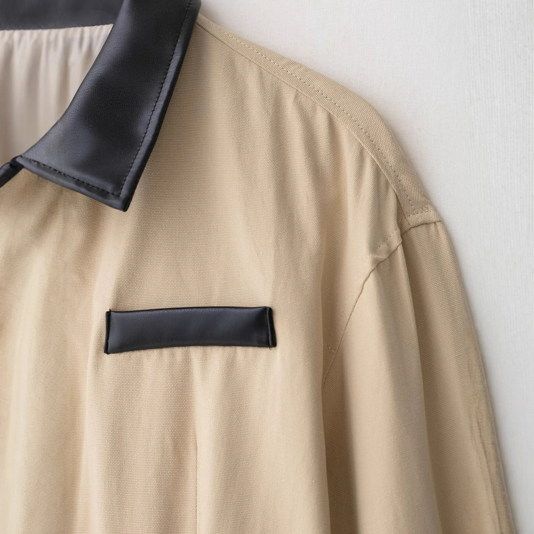 

2025 Autumn Women's Bomber Jacket Color Blocked Lapel Collar Long Sleeve Female Jacket Spliced Casual Leather Outwear For Lady