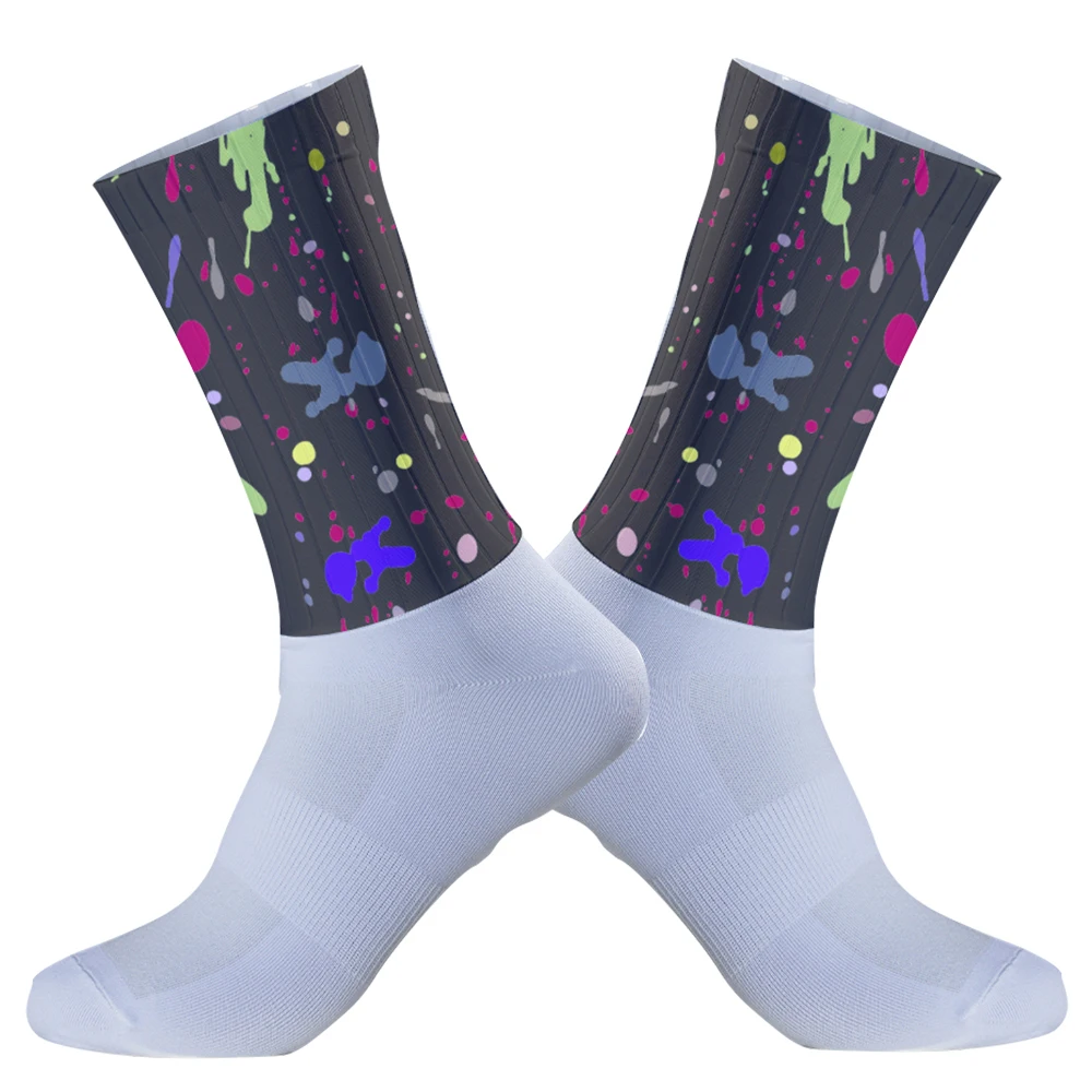 

2025 Новые эластичные компрессионные носки для улучшения кровообращения и предотвращения отек ног после езды!