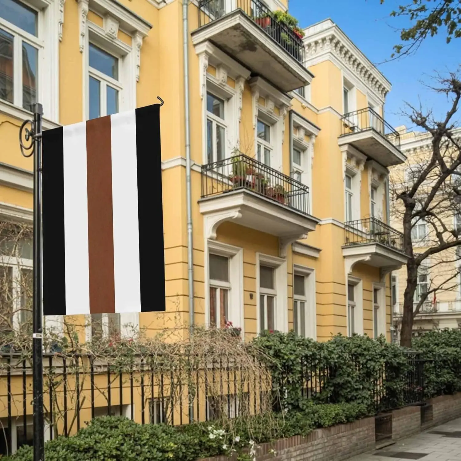 Retro Rustic Minimalist Stripe Art Garden Flag Holiday Yard Flags Brown Black White Color Block Garden Flags for Outside Dou IIC
