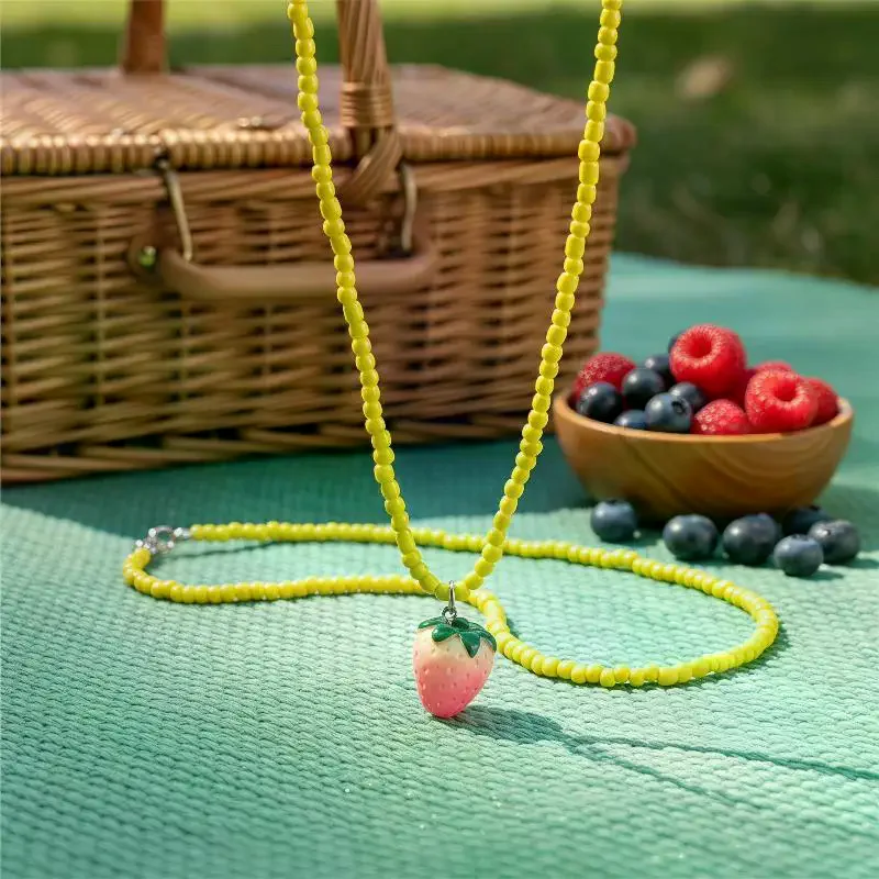 Candy Color Heart Pendant Blue Green Glass Beaded Contrast Design Necklace Girl Summer Fashion Female Jewelry Accessories