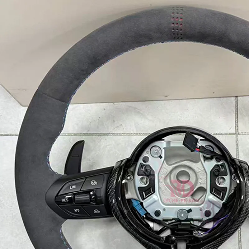Lenkrad aus Carbonfaser mit vollständigem Wildlederbezug, passend für BMW F01 F10 F20 F22 F30 F31 F32 M2 F87 M3 F80 M4 F82 F90 X5 F15 F1