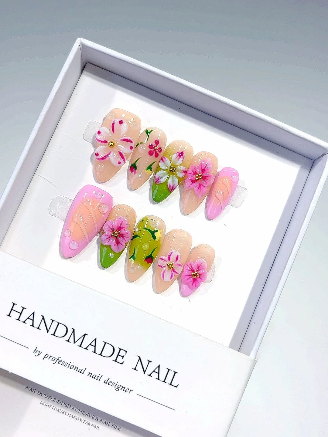 Letni kwiatowy manicure wysokiej klasy (D400)