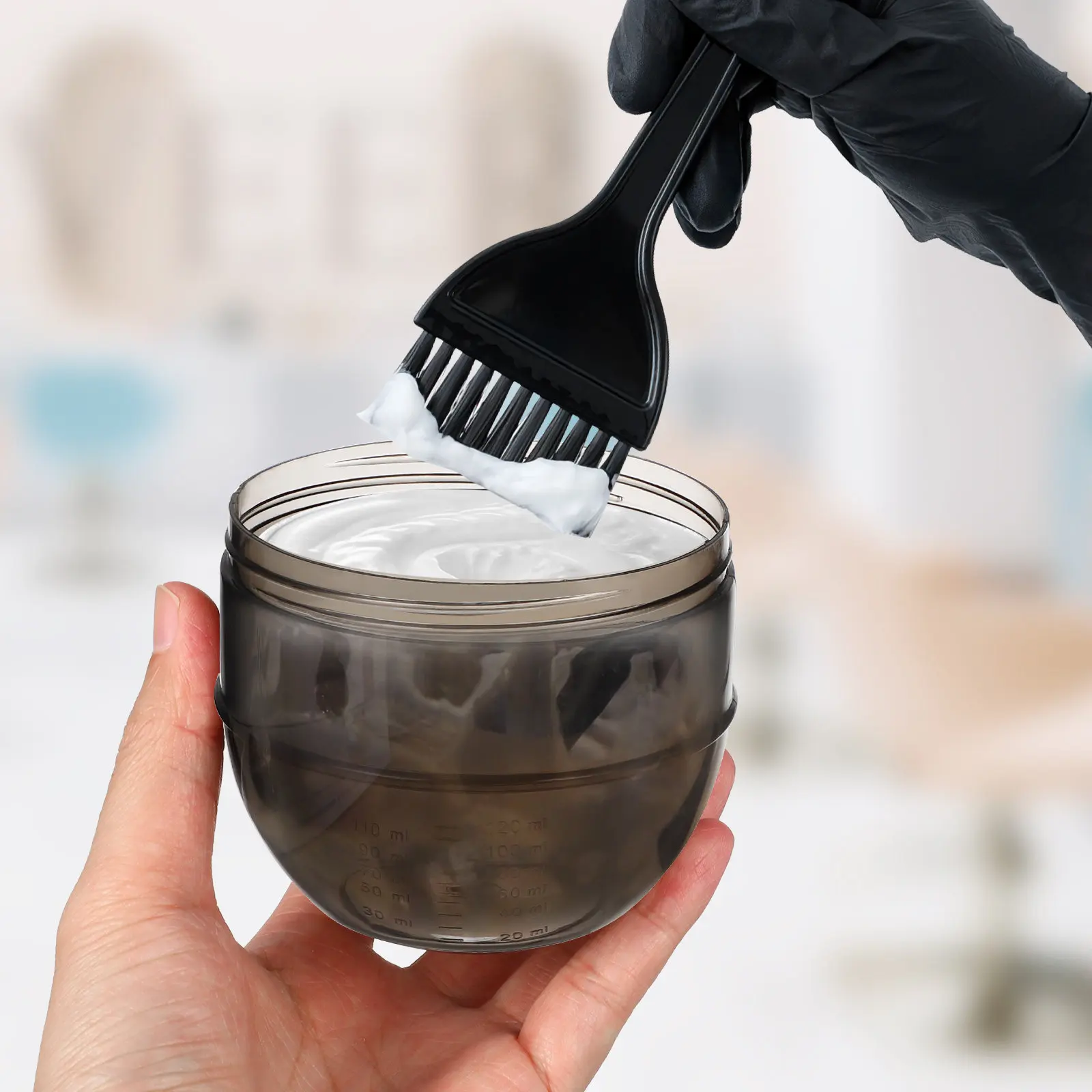 Professional Hair Dye Mixing Shaker Cup with Dual Scale Measurement PP Material Leak Proof Lid for Salon DIY Hair Coloring and