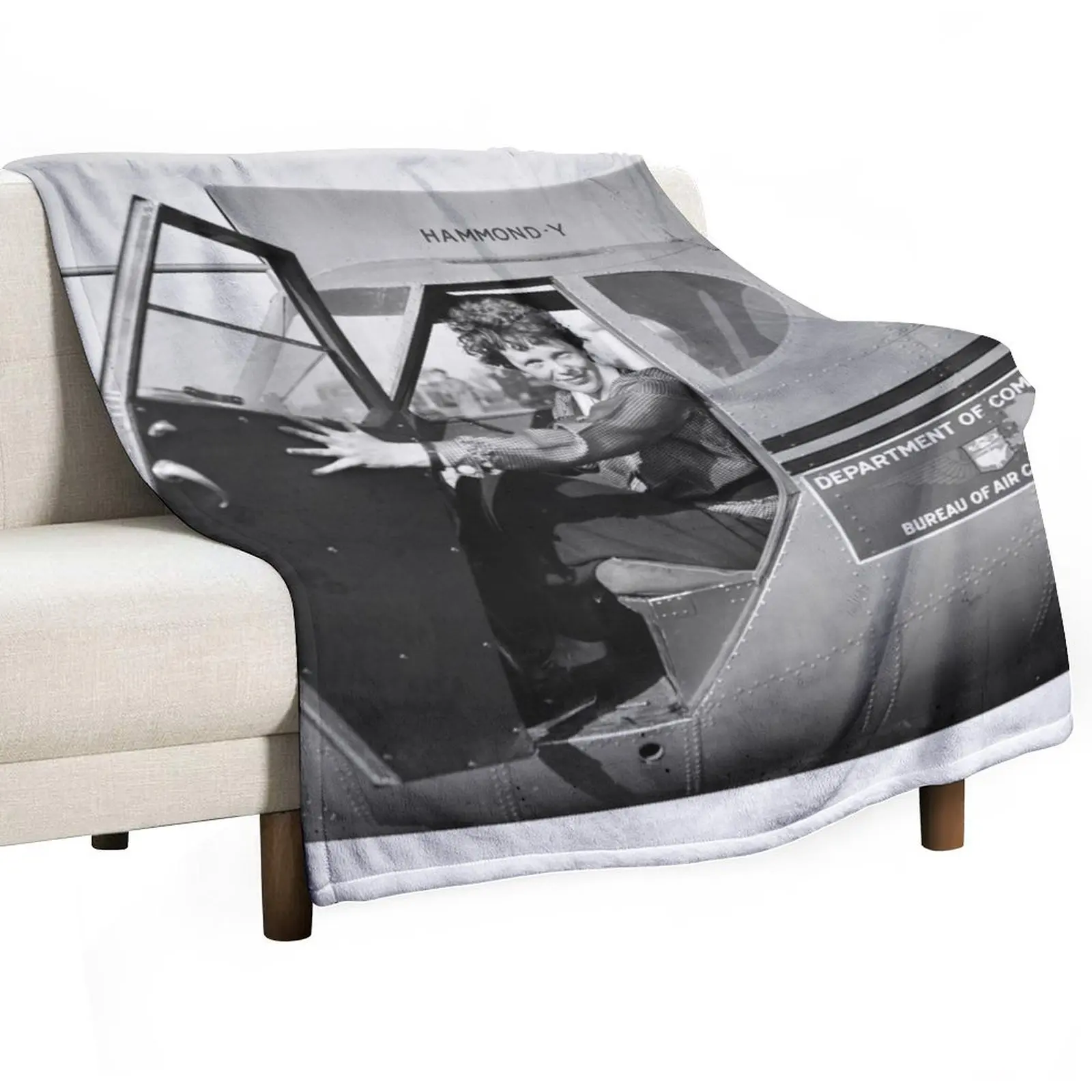 

Amelia Earhart Throw Blanket Reusable Durable Soft Blanket for All Seasons