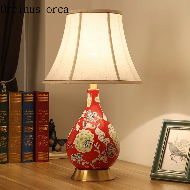 New Chinese classical flower bird pottery table lamp bedroom bedside lamp American garden desk lamp free shipping