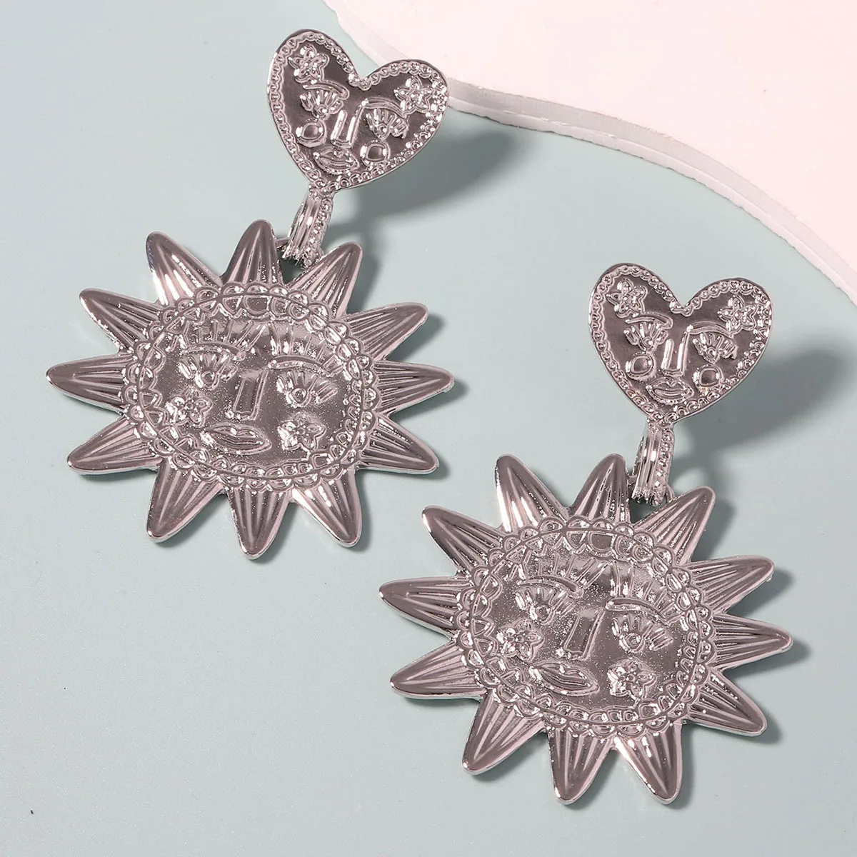 2024 New ZAA Vintage Metal Sun Flower Drop Earrings for Women Retro Indian Jewelry Holiday Party Accessories