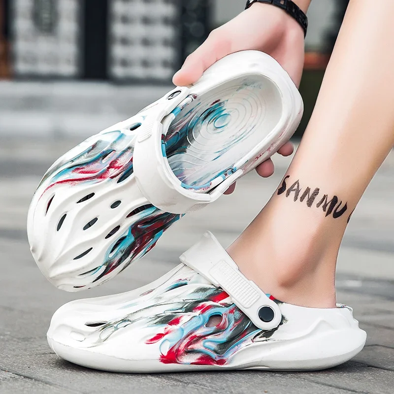 

Summer White Men Slippers Trend Slides Outdoor Garden Clog Waterproof Beach Sandals Street Flip Flops Indoor Home Shoes 40-45