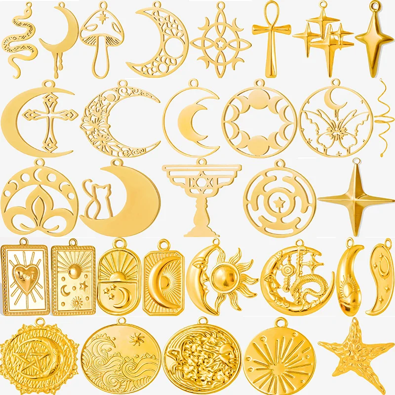 8 unids/lote de Acero inoxidable Wicca Triple sol media luna estrella religiosa Cruz colgante DIY gótico muerte polilla serpiente Colgantes joyería
