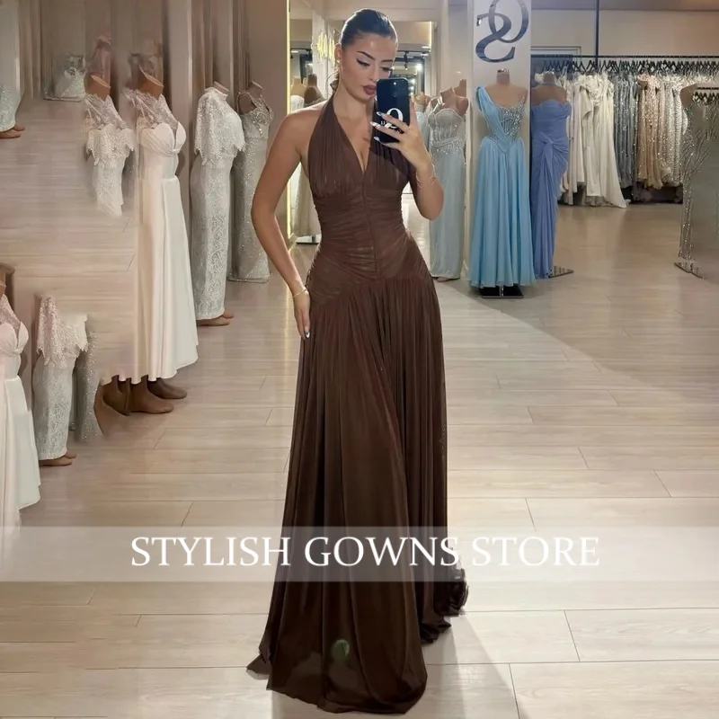 

2025 Brown Chiffon Maxi Evening Dress A Line Halter Neck Wedding Formal Prom Dress Dubai Party Gown Robe de soiree