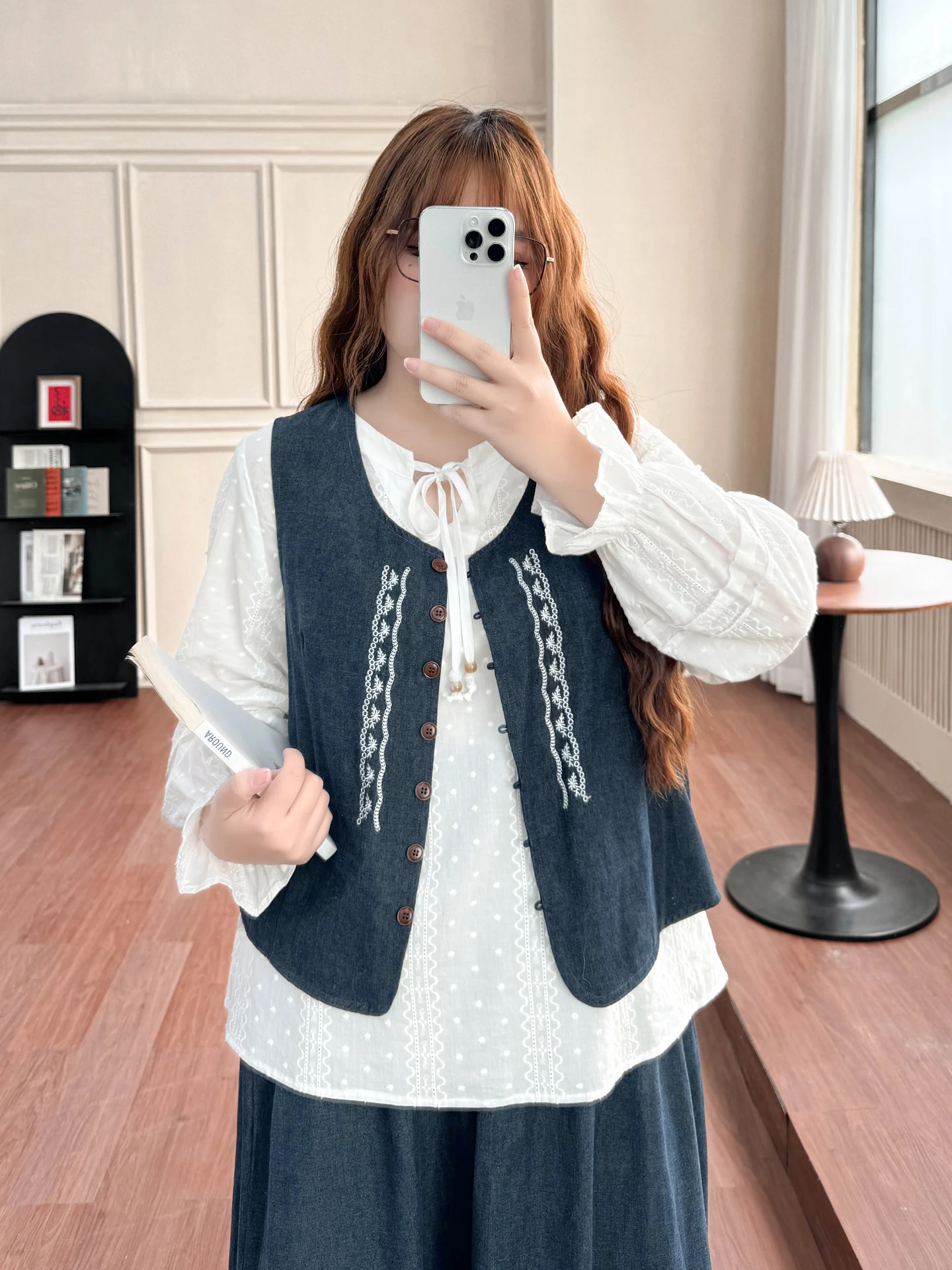 

Ретро-комплект для женщин больших размеров: модный жилет с вышивкой и длинная юбка в корейском стиле, свободный крой, весна 2026