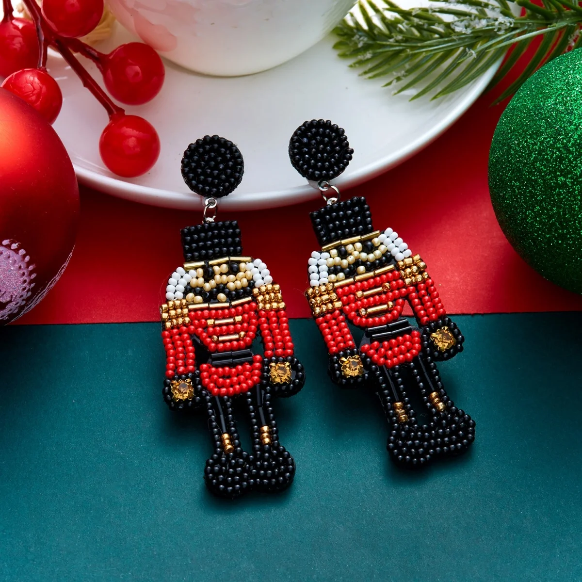 Weihnachtliche Ohrringe in Form eines Hauses mit Reisperlen für Damen, bunte Perlen, Weihnachtsmann, Rentier, Schneeflocke, Baum, Schleifen-Ohrringe, Schmuck. – Detail 32