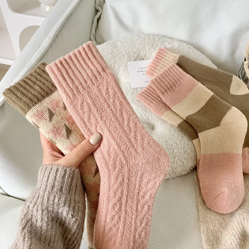 4Pairs Women's Pink Mid Tube Socks Autumn/Winter Socks Trendy INS Style Medium High Tube with Velvet Warm Woolen Loop Long Socks image 6