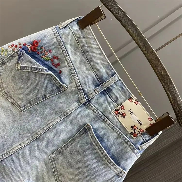 Summer 2024 A-line bag buttocks with holes, embroidered with rough edges, vintage denim skirt for women