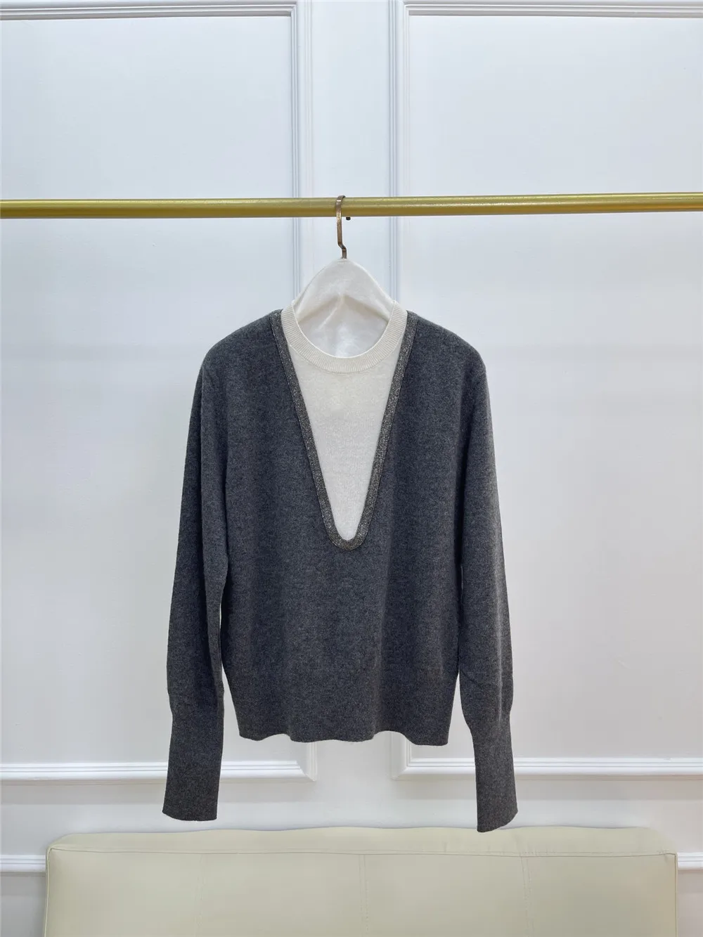 High Quality Beaded Chain O-Neck Cashmere Sweater Pullover Bottoming Top For Women