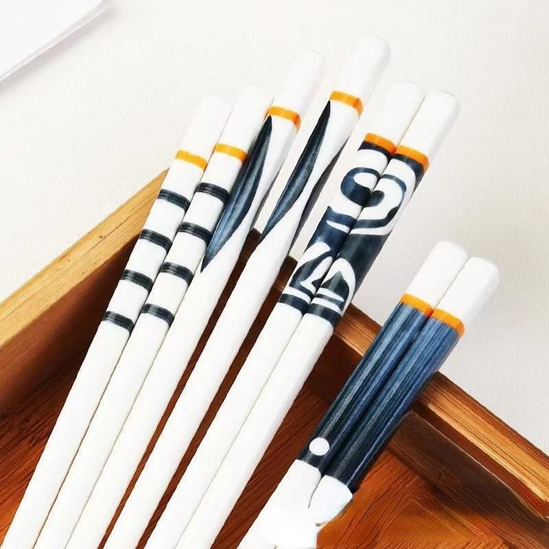 

Japanese-style household environmentally friendly, healthy, easy-to-clean, high-temperature light luxury bone china chopsticks