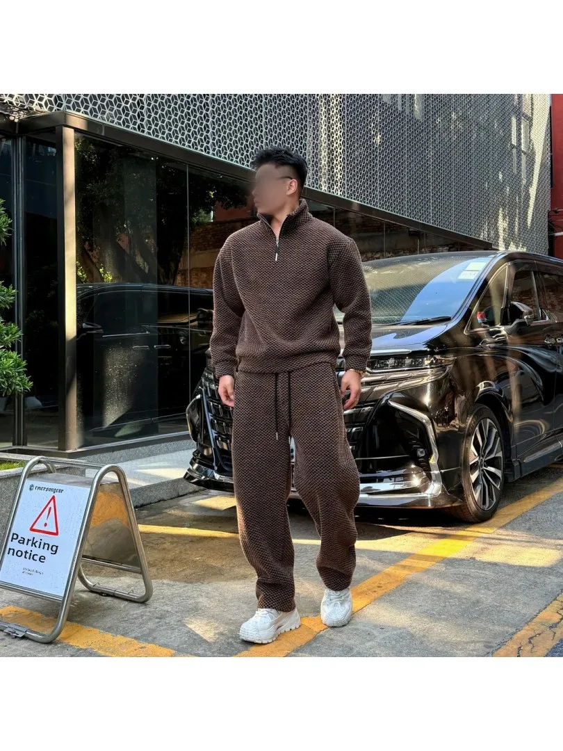 

Утепленный флисовый зимний комплект в клетку для мужчин 2025: осенний модный комплект с длинными рукавами и брюками в стиле Old Money (Hk Meiiliao)