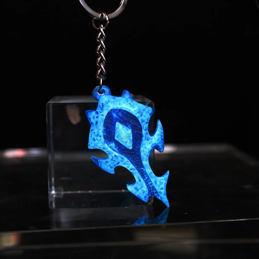 NEW WOW The Horde Keychain GLOW In The DARK Luminous World of Warcraft Key Chain Pendant Amulet Gift For Boys men