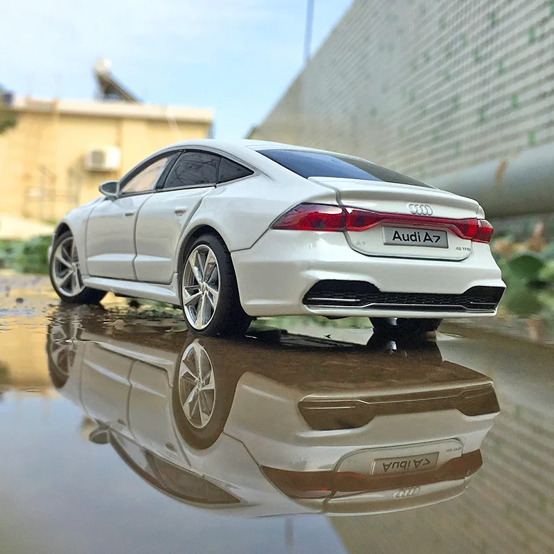 รถ1:32 Audi A7 Coupe อัลลอยด์โมเดลรถของเล่นและยานพาหนะของเล่นรถของเล่นโลหะโมเดลรถยนต์ของเล่นจำลองสำหรับเด็ก