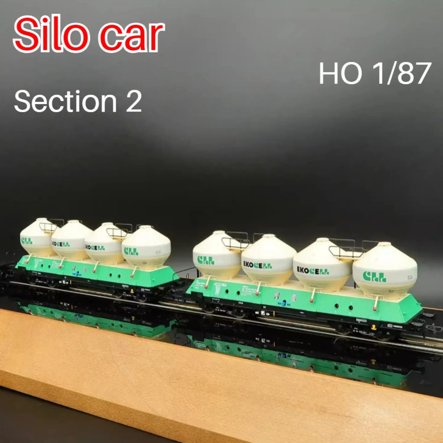 

ROCO HO Type 1/87 Train Model Uacs Type Silo Car Freight Car 77006 Two-car Set Green Paint Car Model Boy's Toy Gift