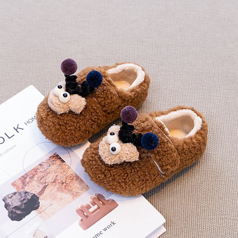 Crianças sapatos planos doce versátil crianças sapatos casuais camurça quente sola macia 2025 inverno novas meninas sapatos de princesa conforto na moda