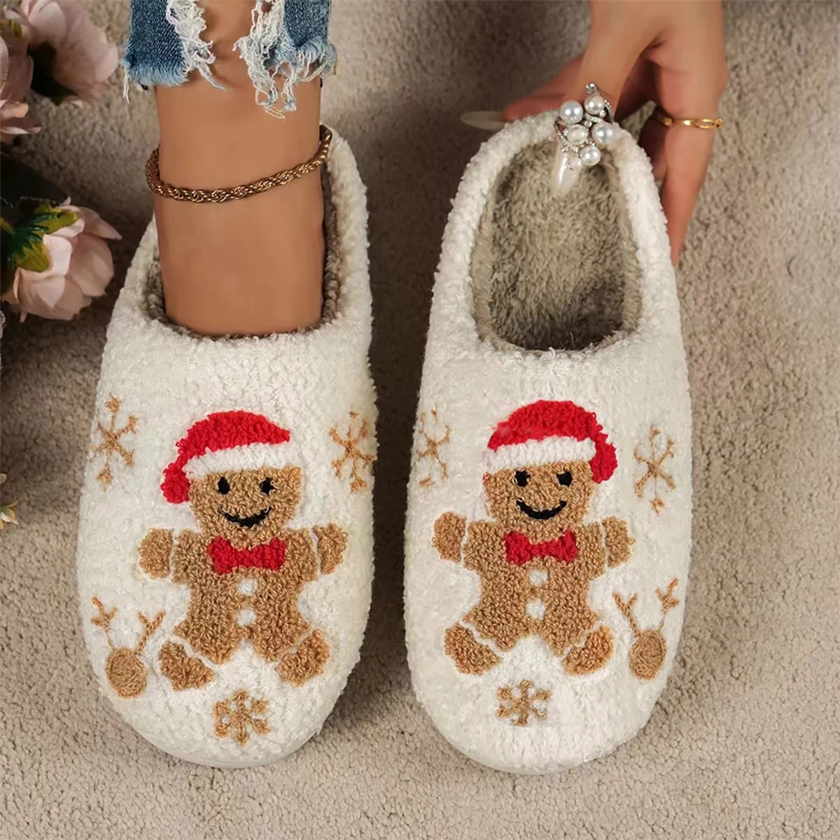 Winter Cartoon Slippers Women Christmas Warm Plush Furry Shoes Couple Slides House Indoor Non-slip Home Slippers Christmas Gifts