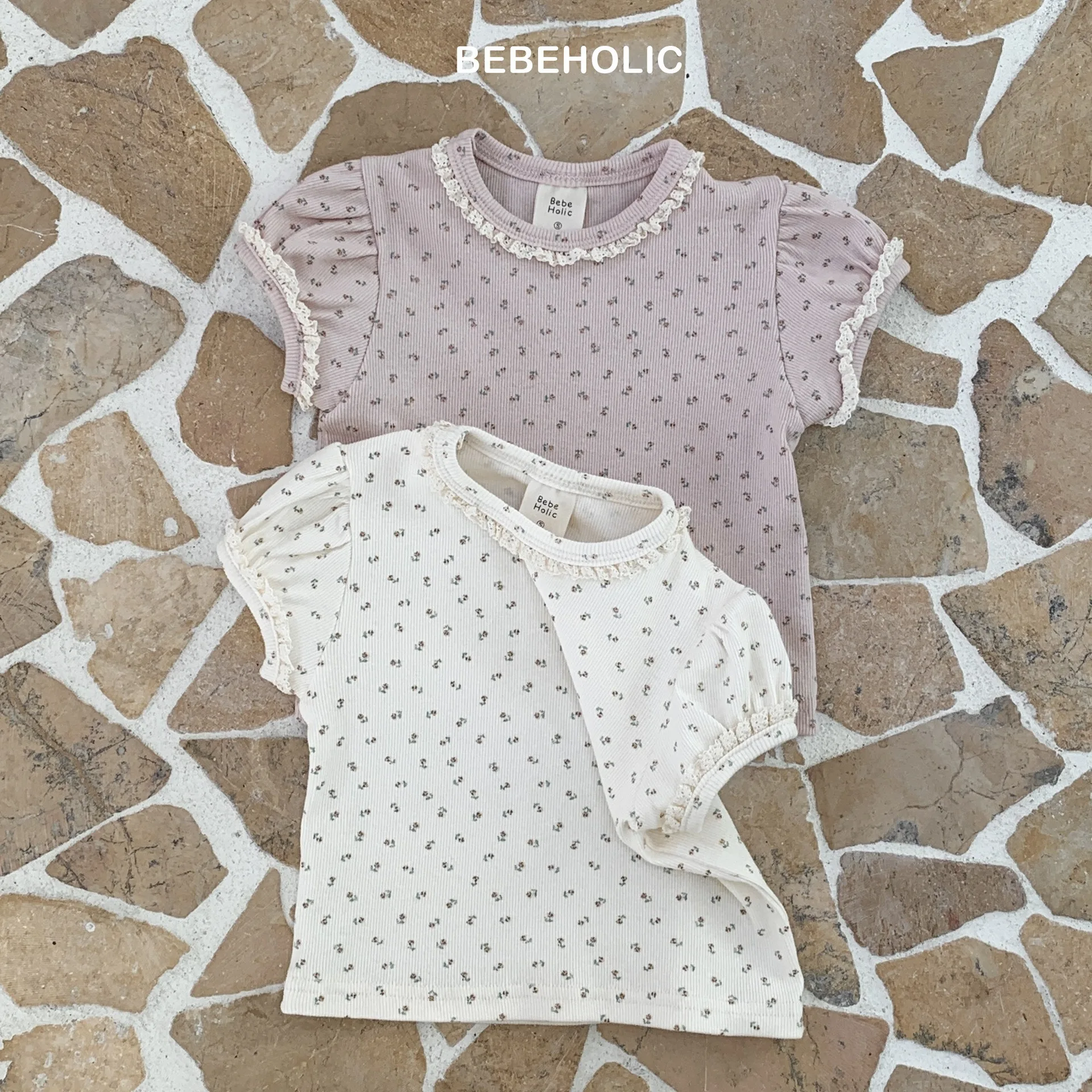 

T-shirt Go Out Summer Clothes Korean Childrens Clothing 2024 Baby Simple Lovely Fashion Printing Puff Sleeve Lovely