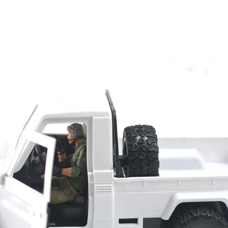 1:18 Scale Soldier Scene Accessory Pickup Truck Vehicle Plastic Model For 3.75 ‘’ Action Figure War Children Toys Gift