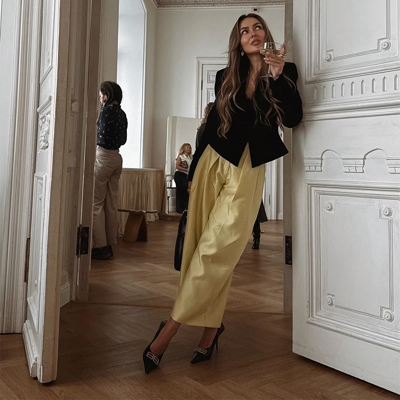 

2026 New French Style Two Piece Set Wrap V Neck Tie Waist Blazer High Waist Culottes Pants Set 2 Colors Available For Women
