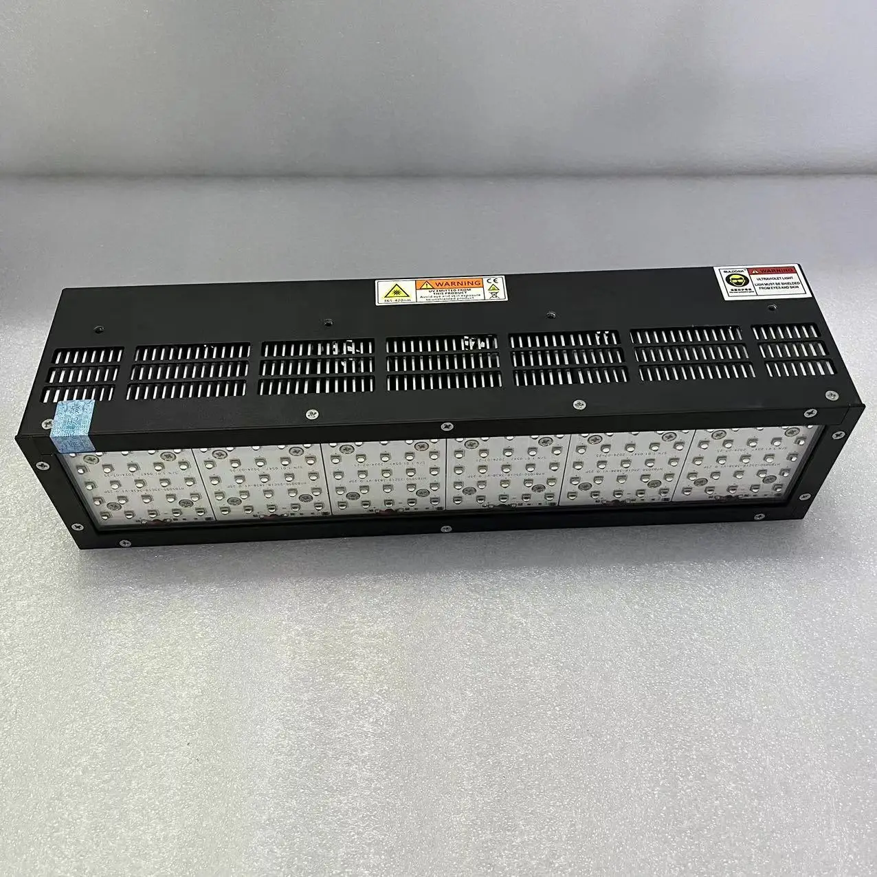 300*50 มม.พัดลมระบายความร้อน UV LED Curing System 600W UV LED Curing Lamp สําหรับ UV กาวแห้ง Cure