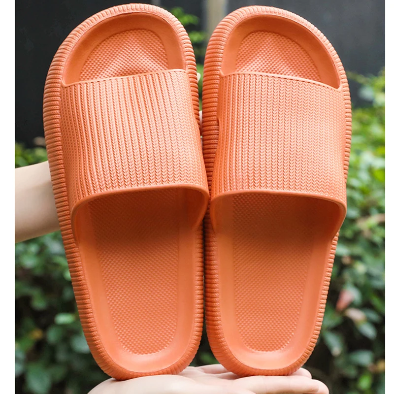 VIP Thick Platform Home Slippers Man Indoor Sandals Bathroom Anti-Slip Cloud Slippers Soft Home Shoes Summer Beach Slides